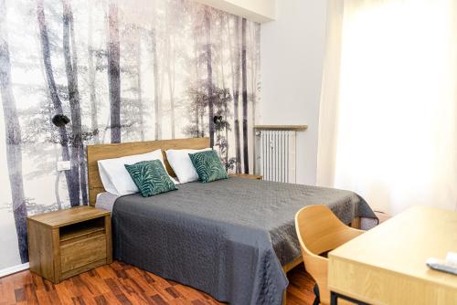 Standard Double Room with Shared Bathroom room in Alexander House Verona