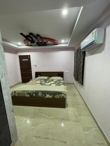 Furnished 3 BHK in Prime Location Near Arilova - 3rd Floor