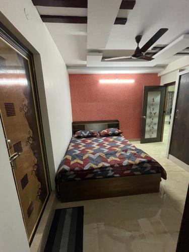 Furnished 3 BHK in Prime Location Near Arilova - 3rd Floor