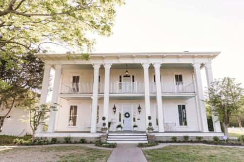 Luxury historic house in downtown McKinney