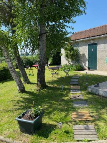 STUDIO EN AUVERGNE Le ruisseau - Apartment - Saint-Priest-Bramefant