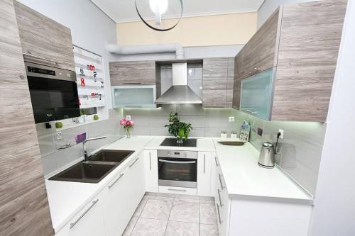 Lili's Apartment in Elefsina