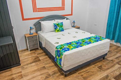 Villa De Cruz - Executive Suite in Scarborough