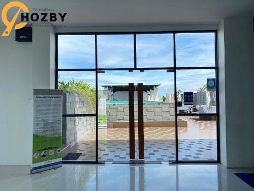 Hozby Skyview Setiabudi Suites