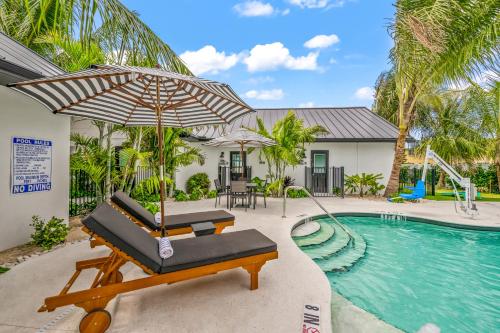 The Retreat at Anna Maria Island Inn - 수영장