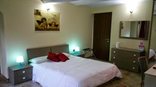 2 bedrooms, 3 beds