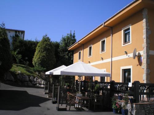 Hotel Alonso – Llanes, FL