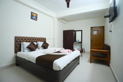 Deluxe Double Room image 10