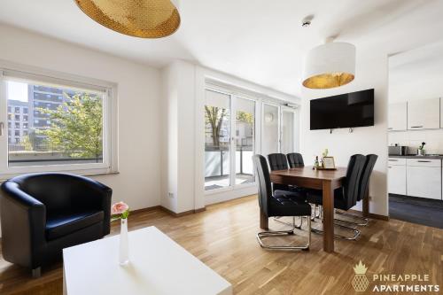 PINEAPPLE APARTMENTS - Zwinger VII - 78qm - 1x free parking, Drážďany (fotografie 3)
