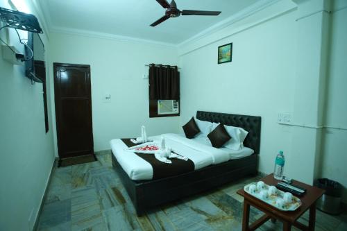 Deluxe Double Room image 3