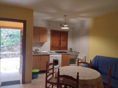 keuken, Apartamentos Condado de Miranda in Miranda Del Castanar