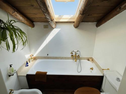  Cozy wooden attic with panoramic views in Botticino Sera