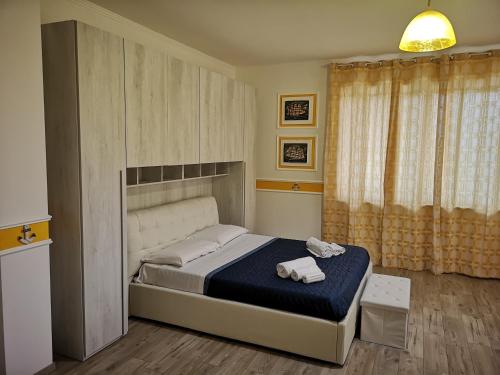 2 queen beds