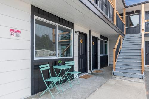 Silver Sands Motel - image 11