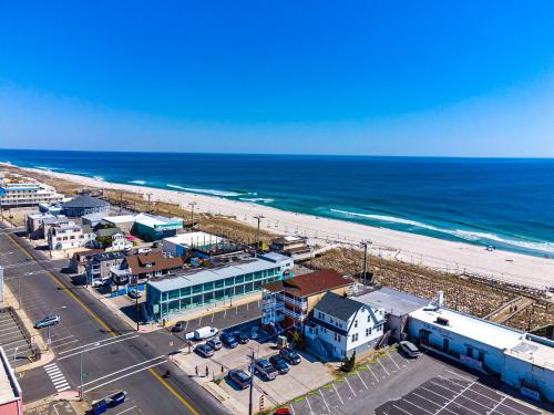 Boardwalk Sand & Surf Beach Hotel Oceanfront