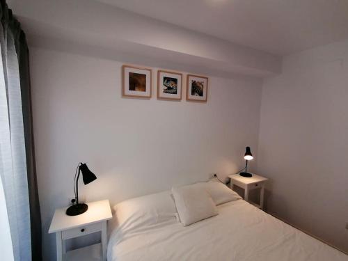 Guestroom, Piso pl 2B, 20min Plaza Cataluna in San Adrian de Besos