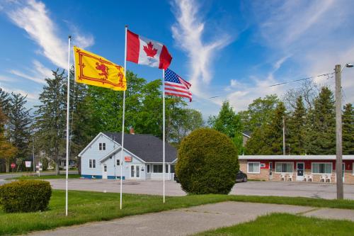 Maple Leaf Inn - Accommodation - Kincardine