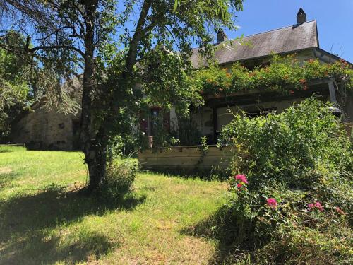 Grande maison familiale, rustique et charmante en Bourgogne, dans le Morvan