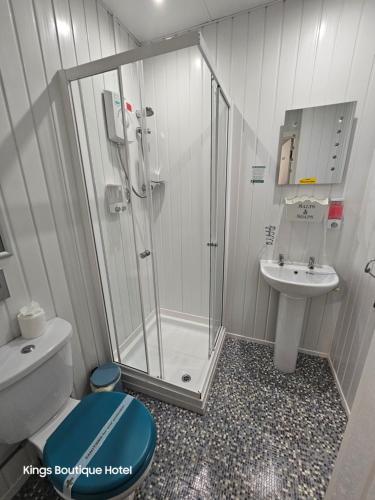 Single Room with Private Bathroom