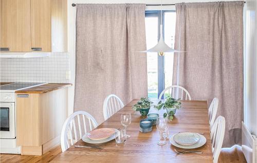 virtuve, 3 Bedroom Nice Home In Burgsvik in Burgsvik