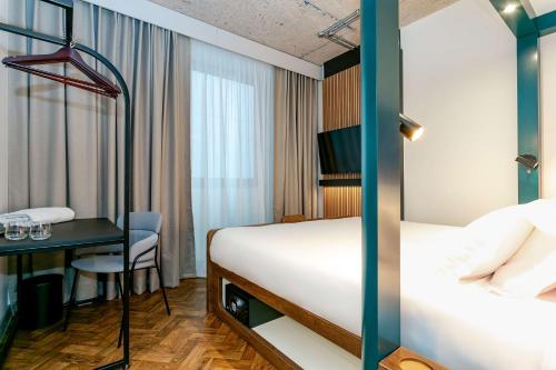 Qbic Hotel Manchester - image 5