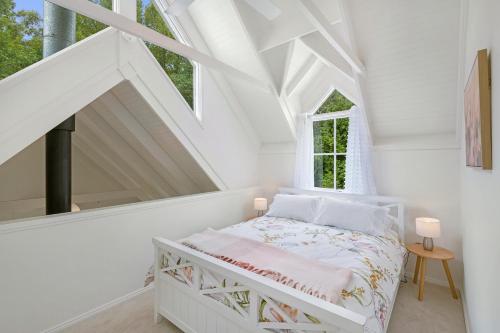 Hamptons charm at Nantucket in Mollymook