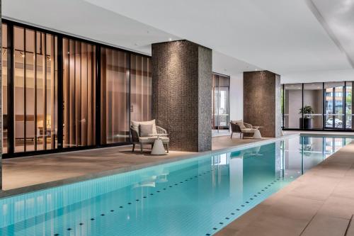 Swimming pool, Melbourne Lifestyle Apartments - Best Views on Collins in Docklands