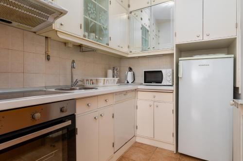 One-Bedroom Apartment with Balcony image 8
