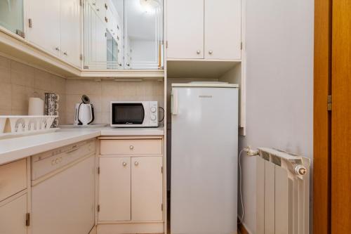 One-Bedroom Apartment with Balcony image 6