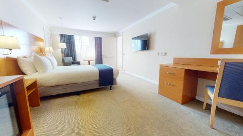 Holiday Inn London Sutton an IHG Hotel - image 2