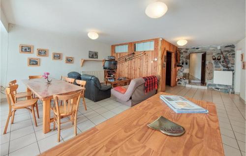 Appartements Awesome Apartment In Les Estables With Wifi And 2 Bedrooms