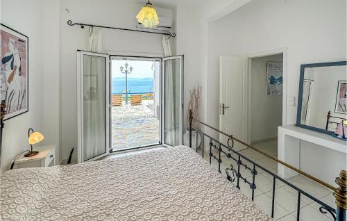 2 Bedroom Lovely Home In Kalamata