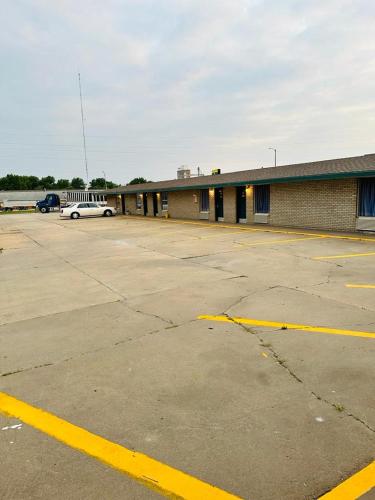 Travel Inn & Suites