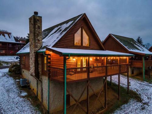 Cabin with New Hot Tub, Near Dollywood .2BD.2BA.Sleeps6.BBQ, Sevierville (Foto 10)