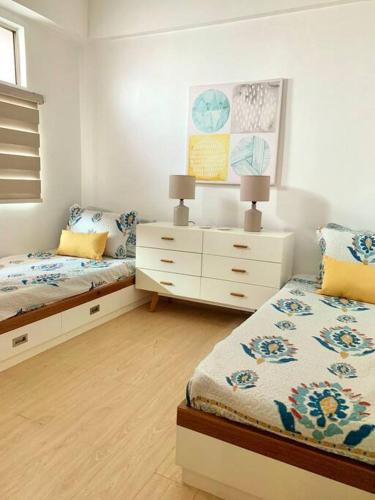 Beautiful Minimalist 2BR Condo in Aurora Gardens San Juan City near Greenhills
