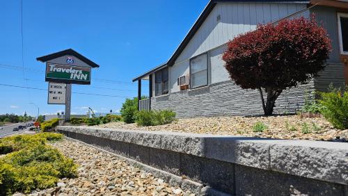 Travelers Inn - image 11