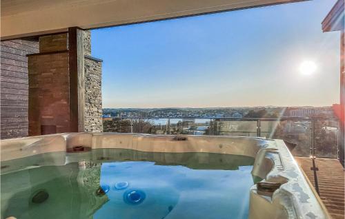 Stunning Home In Sandefjord With Jacuzzi