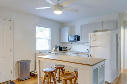 St Petersburg Vacation Rental 1 Mi to Downtown! in St Petersburg, USA