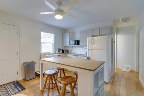 St Petersburg Vacation Rental 1 Mi to Downtown! in St Petersburg, USA