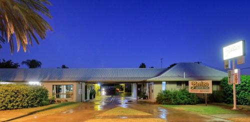 Exterior view of Merino Motor Inn