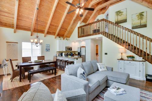 Seneca Lakefront Vacation Rental with Boat Dock! in Seneca, USA