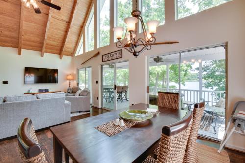 Seneca Lakefront Vacation Rental with Boat Dock! in Seneca, USA