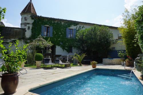 B&B Brignon - Les Deux Tours - Bed and Breakfast Brignon