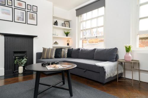 Huge & Central 3 Bedr, 4 Beds, Covent Gdn, Londres