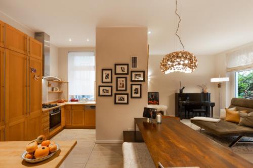 Luxury Townhouse with private sauna - a central oasis, Berlino (foto 7)