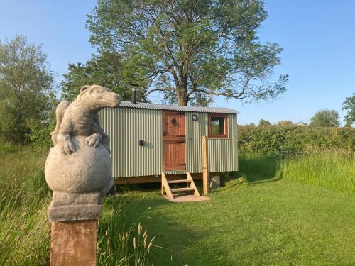 The Dragon's Hut with swimming pool