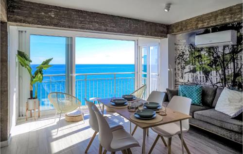 Stunning apartment in Oropesa del Mar with 2 Bedrooms, Outdoor swimming pool and Swimming pool - Apartment - Oropesa del Mar