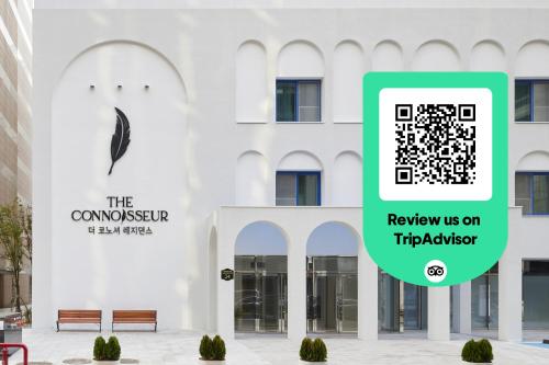 The Connoisseur Residence Hotel