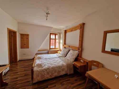 Hotel Aurichs Room Type - Triple Room
