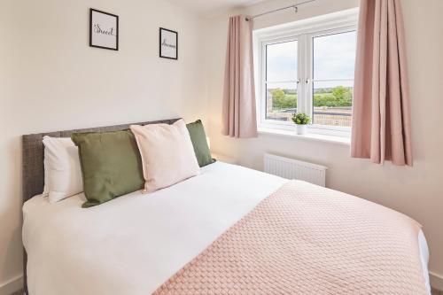 Host & Stay - Cayton Bay Cottage